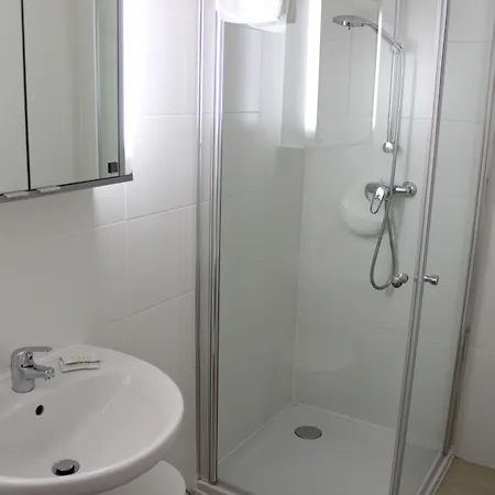 Michael 3* Gerasdorf bei Wien