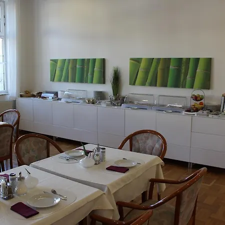 Michael 3* Gerasdorf bei Wien