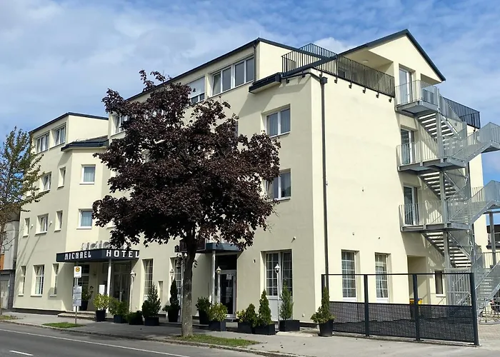 Hotel Michael 3*
